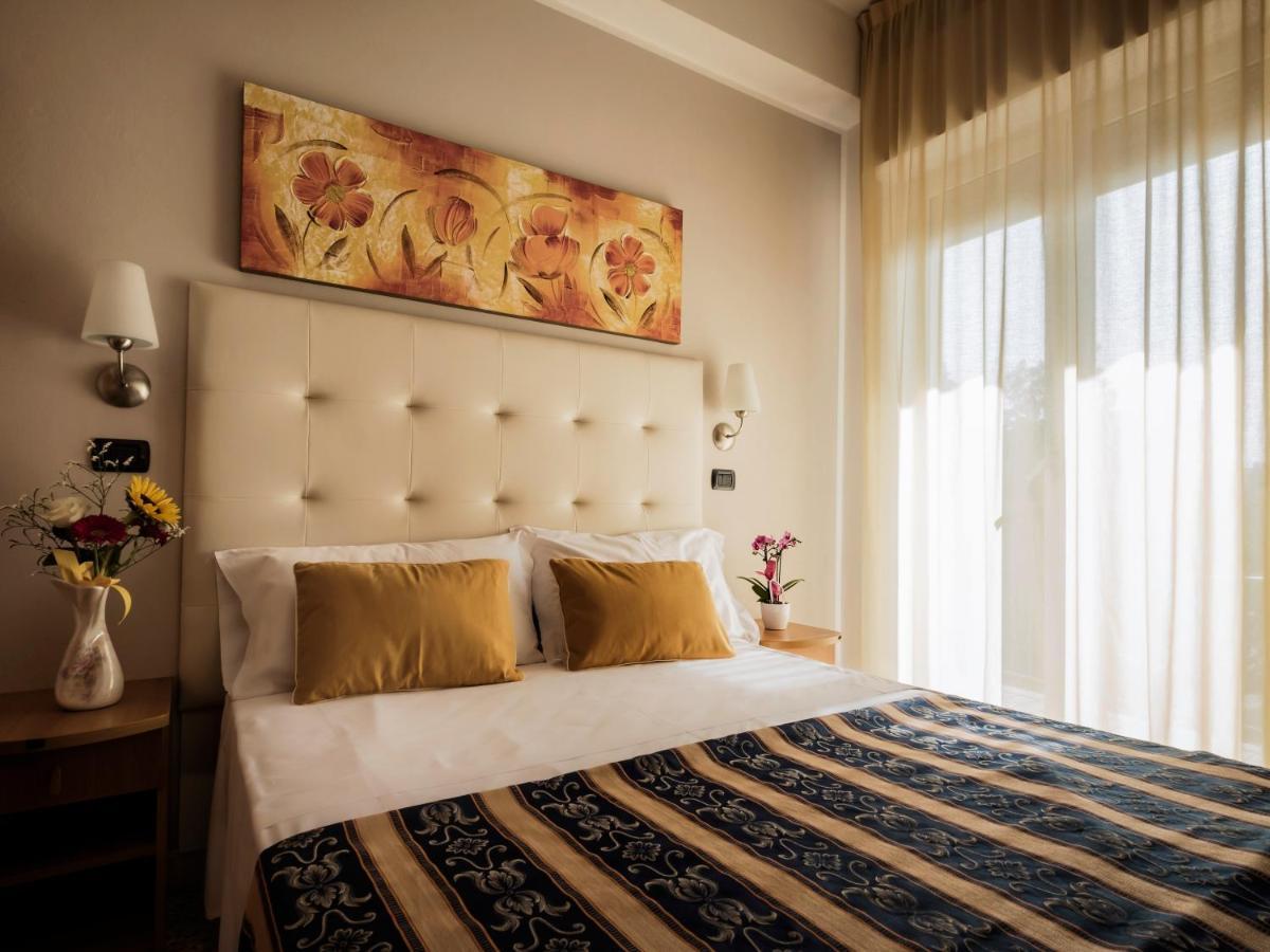 Hotel Bridge Rimini Exterior photo