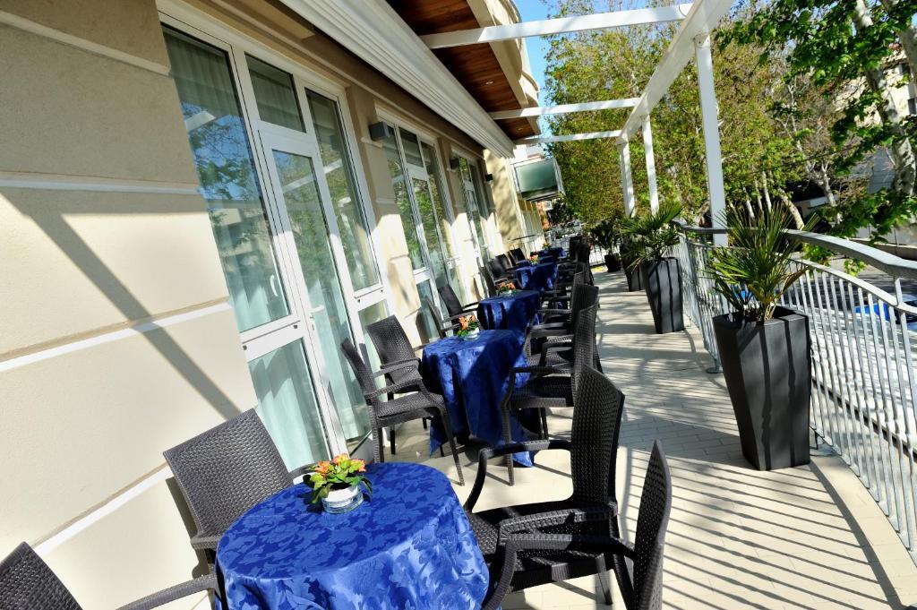 Hotel Bridge Rimini Exterior photo