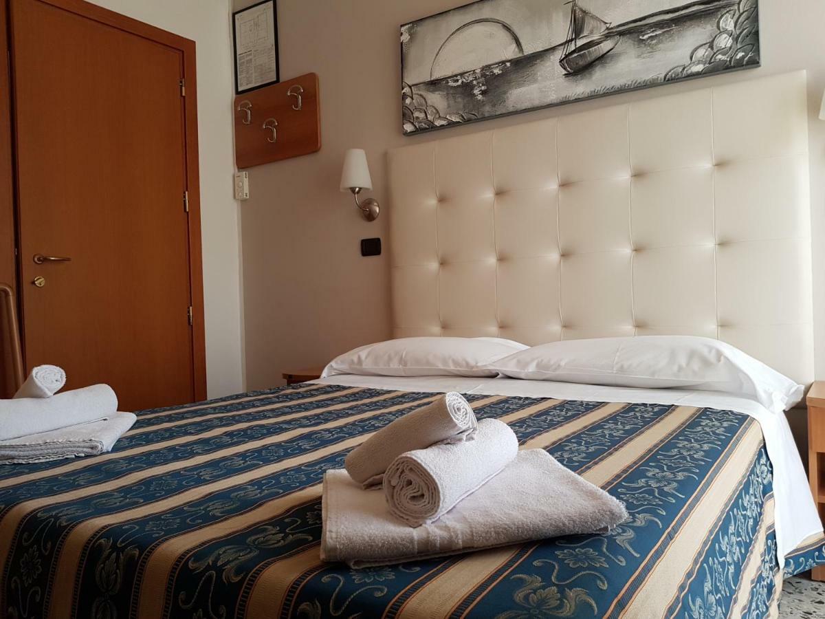 Hotel Bridge Rimini Exterior photo